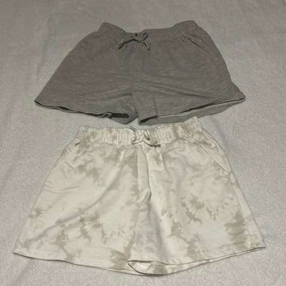 Evsie Girl’s Shorts Size Large - Picture 1 of 3